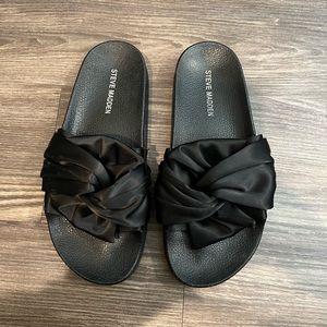 Steve Madden slippers